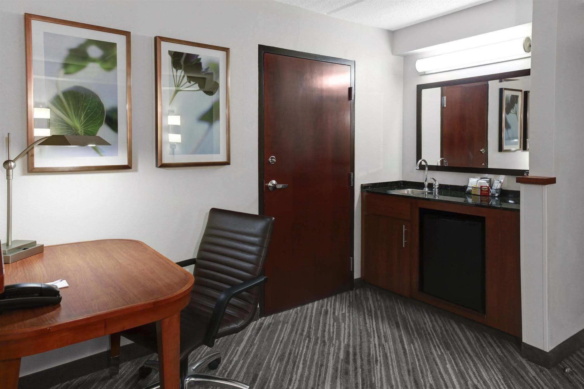 Hyatt Place Memphis Primacy Parkway Екстериор снимка